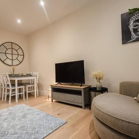 Ocean - 2 Bed Flat Sleeps 6 With Gym Access Lägenhet Southampton Exteriör bild
