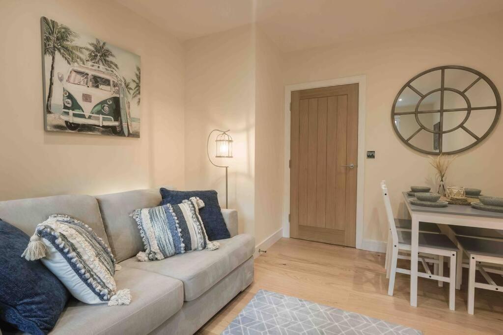 Ocean - 2 Bed Flat Sleeps 6 With Gym Access Lägenhet Southampton Exteriör bild