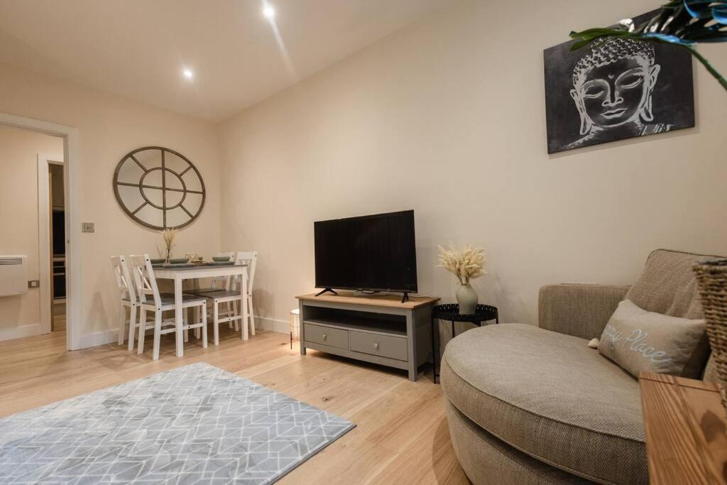 Ocean - 2 Bed Flat Sleeps 6 With Gym Access Lägenhet Southampton Exteriör bild